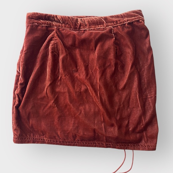 NWT Free People X REVOLVE Vivienne Velvet Mini Skirt | Size 4 - Picture 3 of 5
